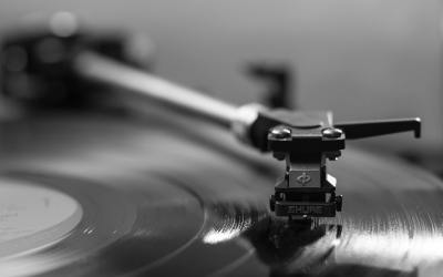 VINYL NIGHT